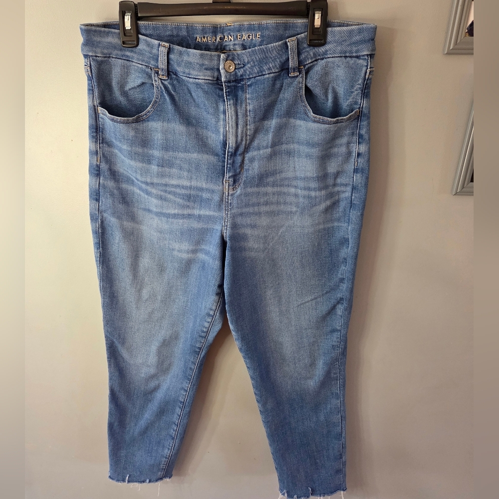 American Eagle Outfitters Blue Cropped Jeans